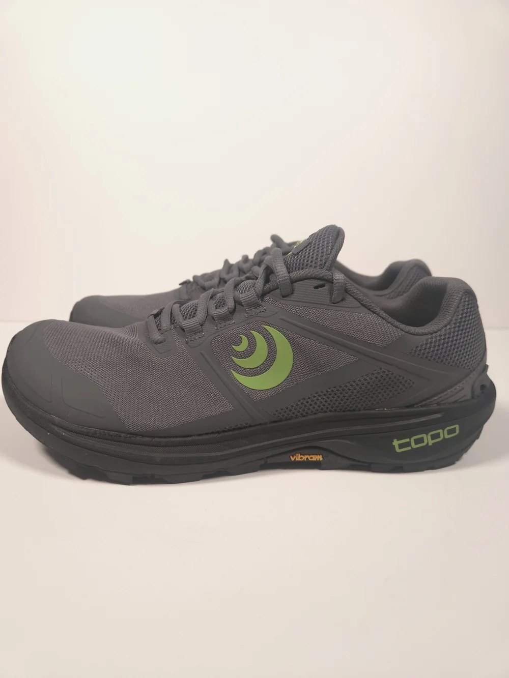 Topo Terraventure 4 Dark Gray Green Mens Size 8 Vibram Sole Excellent Condition!